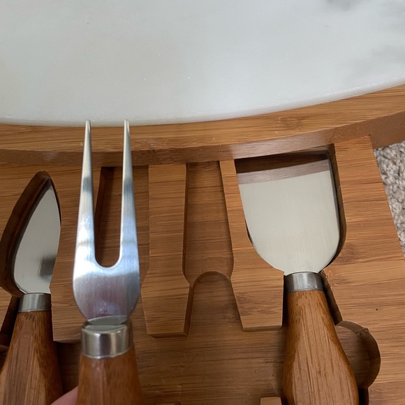 Marble Cheese board with Knives - Picture 2 of 13